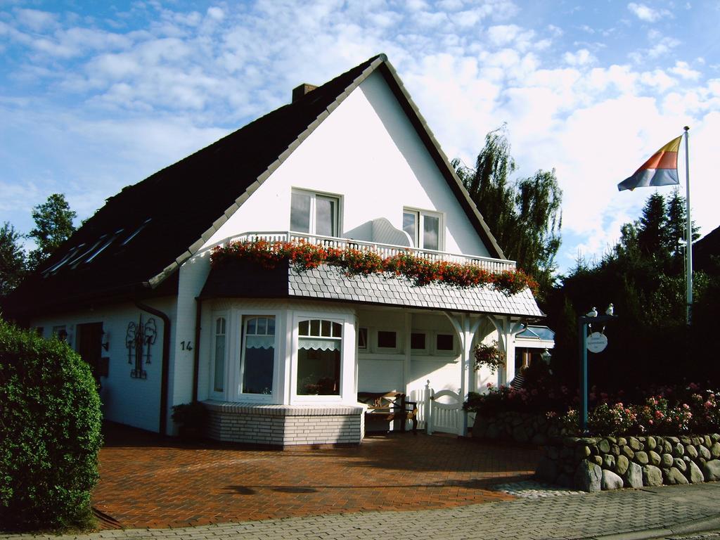 Gaestehaus Ziemann Hotel Friedrichstadt Exterior photo